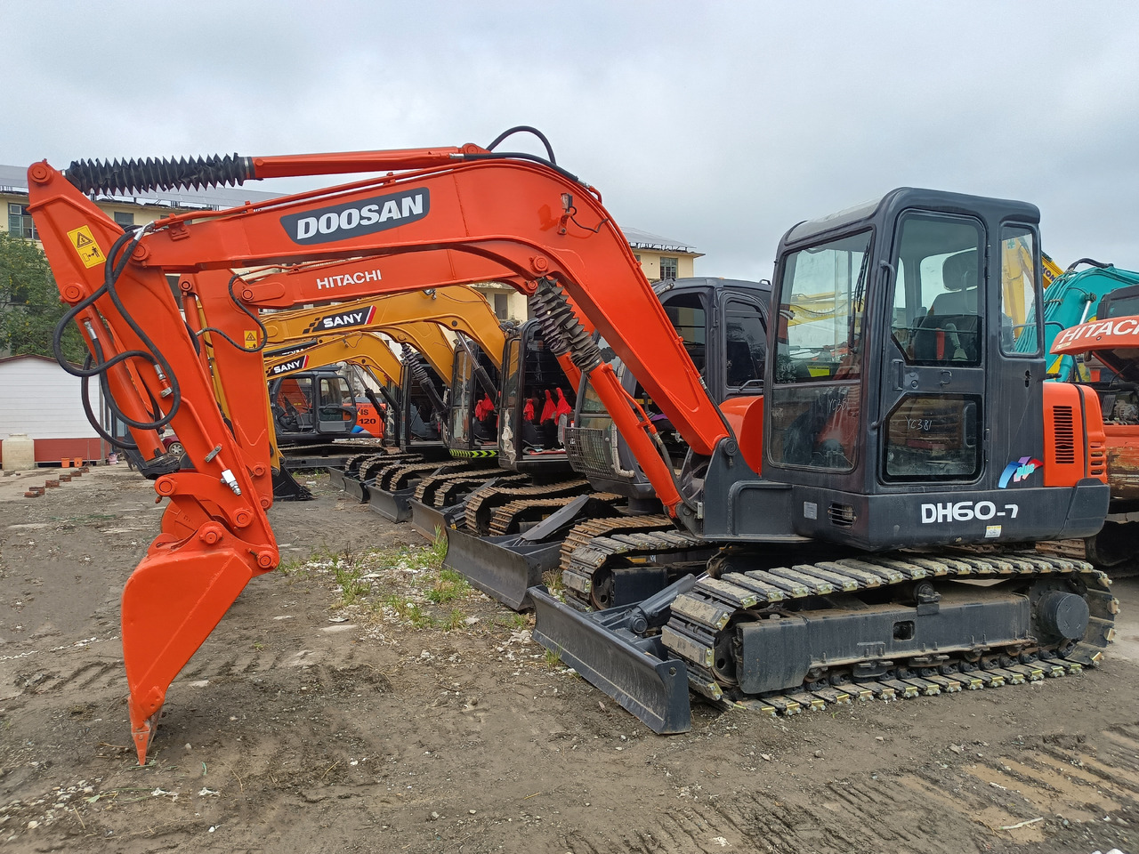 DOOSAN DH60-7 - Mini excavator: picture 1 DOOSAN DH60-7 - Mini excavator: picture 1