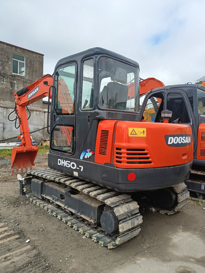 DOOSAN DH60-7 - Mini excavator: picture 4 DOOSAN DH60-7 - Mini excavator: picture 4