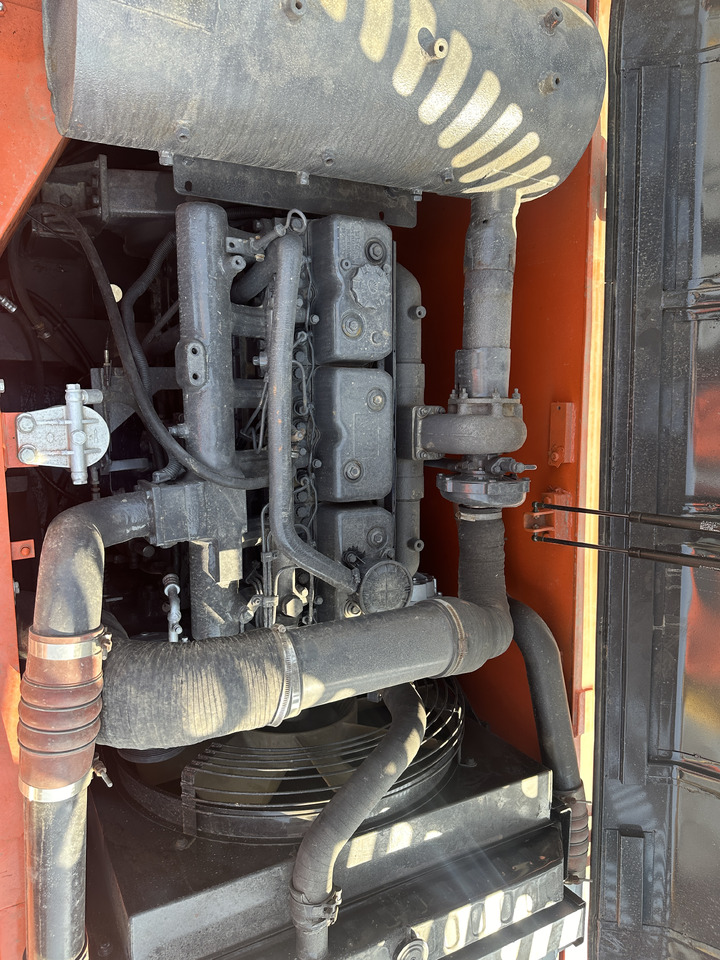 Crawler excavator Doosan DX300-9C: picture 7