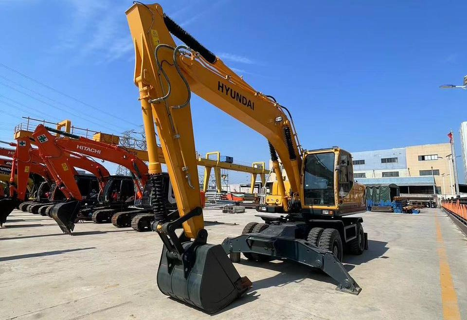 Hyundai 210W-9 - Wheel excavator: picture 1 Hyundai 210W-9 - Wheel excavator: picture 1