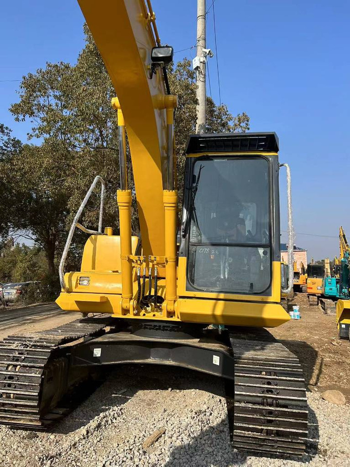 KOMATSU PC 130-8 - Crawler excavator: picture 4 KOMATSU PC 130-8 - Crawler excavator: picture 4