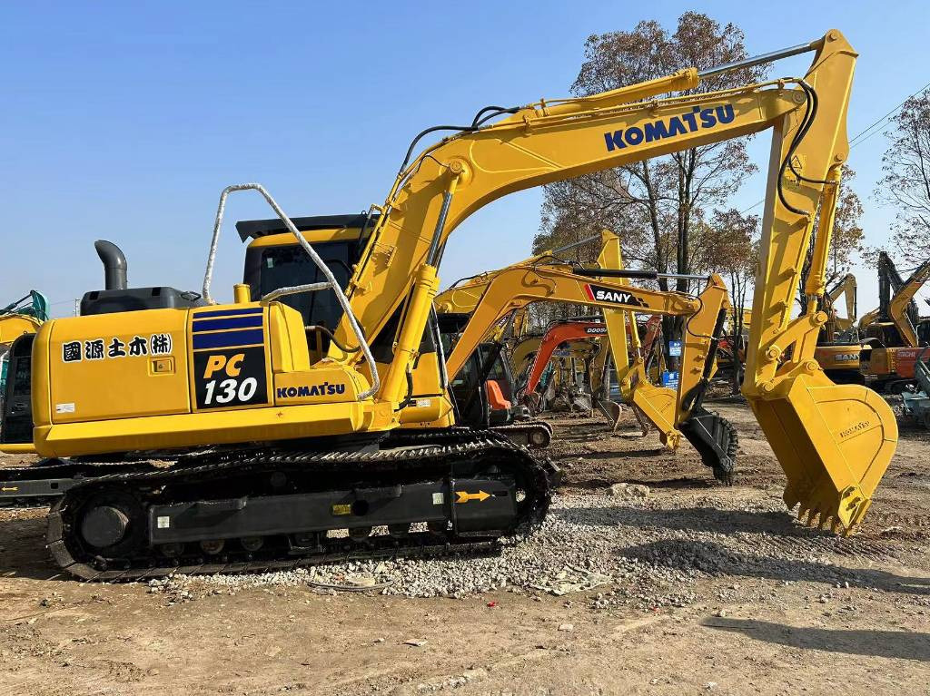 KOMATSU PC 130-8 - Crawler excavator: picture 1 KOMATSU PC 130-8 - Crawler excavator: picture 1