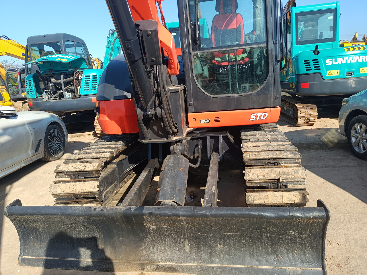 Crawler excavator KUBOTA KX 185-3: picture 6