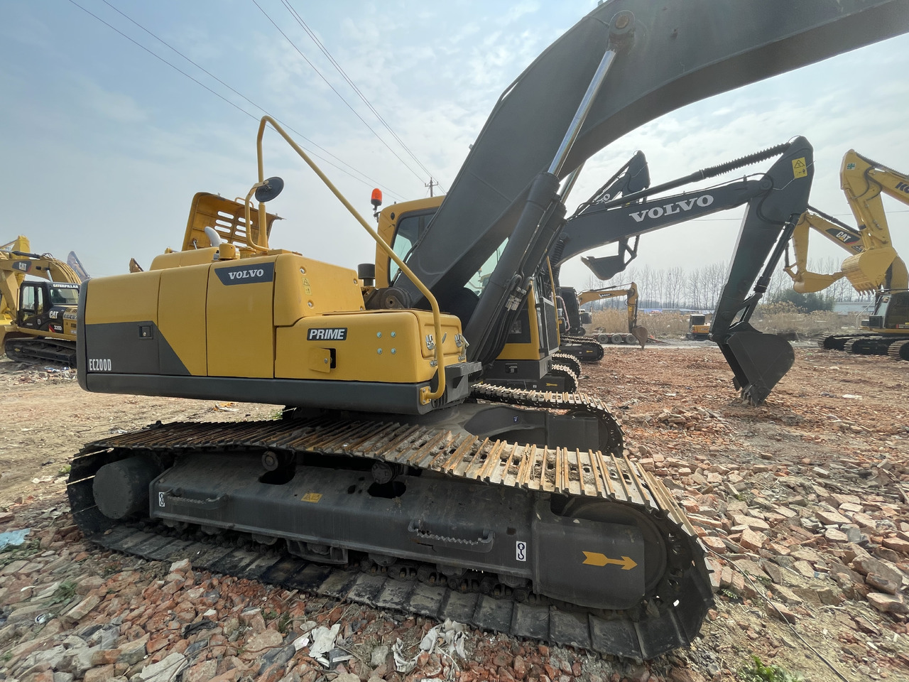 VOLVO EC200D - Crawler excavator: picture 2 VOLVO EC200D - Crawler excavator: picture 2