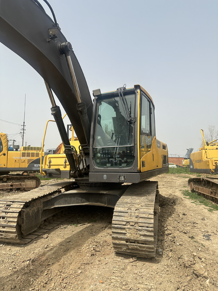 VOLVO EC220D - Crawler excavator: picture 2 VOLVO EC220D - Crawler excavator: picture 2