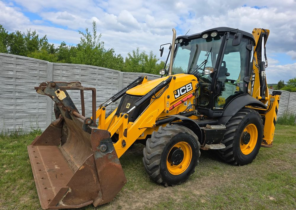 JCB - Backhoe loader: picture 1 JCB - Backhoe loader: picture 1