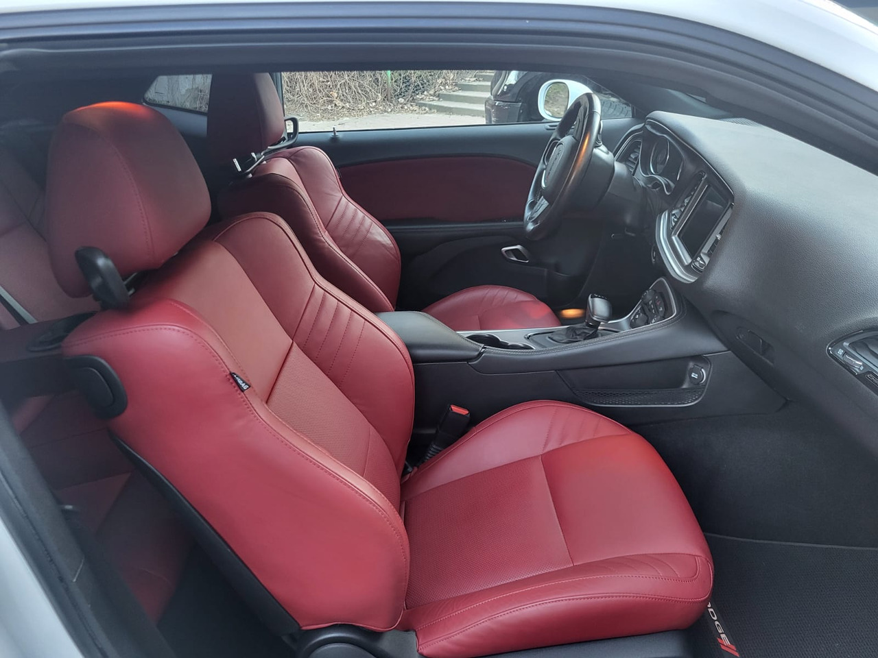 Coupe Dodge Challenger: picture 18