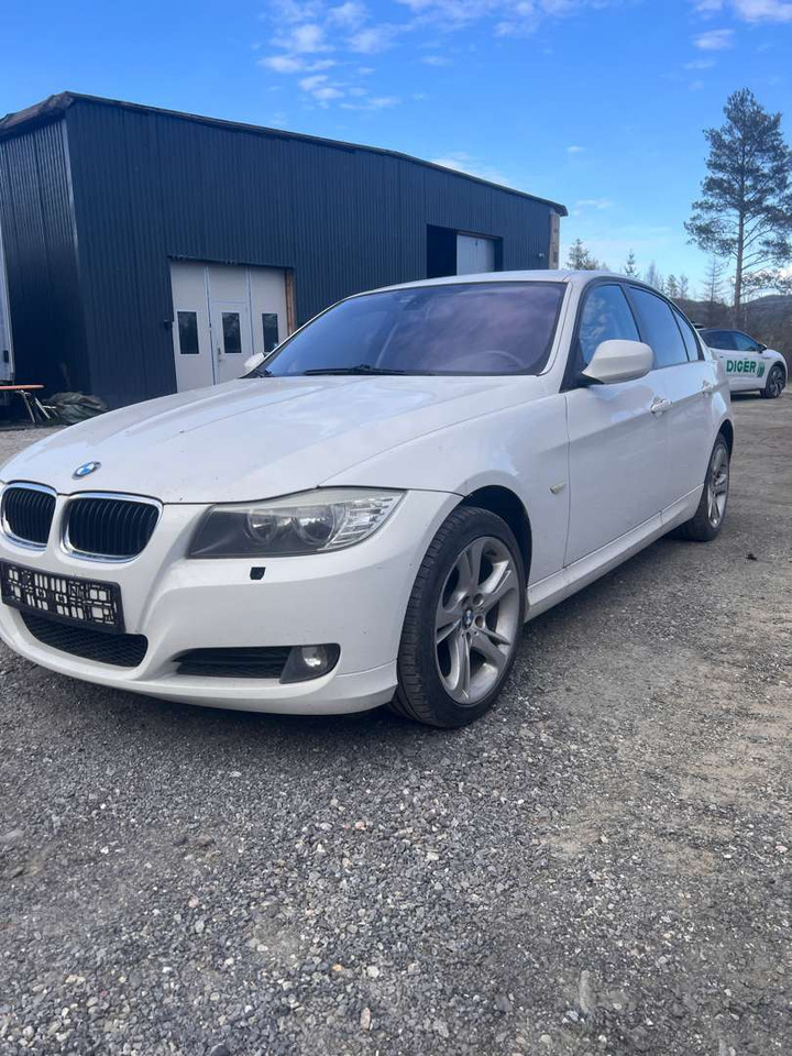 2009 BMW 316i Facelift (se mangellapp) - rep.-objekt - Sedan: picture 2 2009 BMW 316i Facelift (se mangellapp) - rep.-objekt - Sedan: picture 2