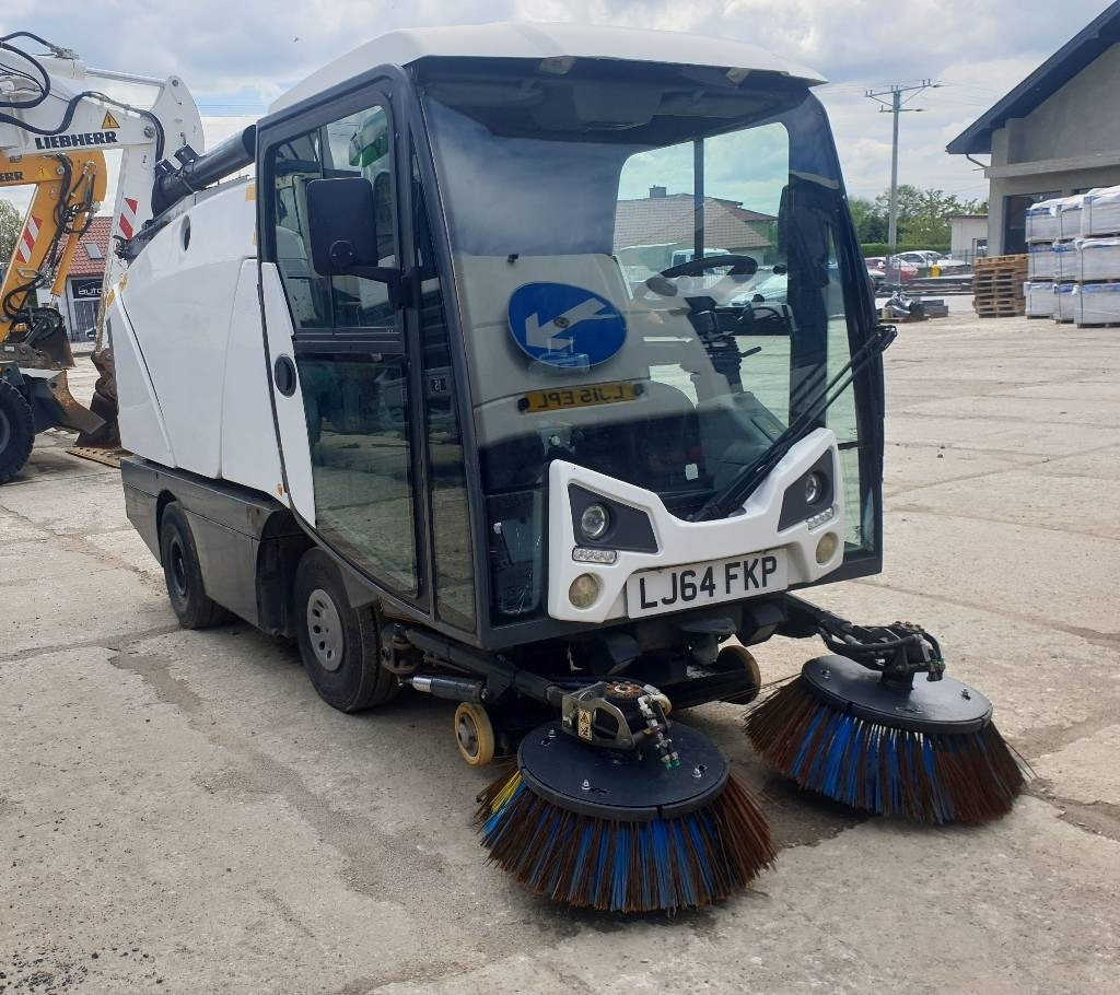 Johnston CX 201 - Road sweeper: picture 3 Johnston CX 201 - Road sweeper: picture 3