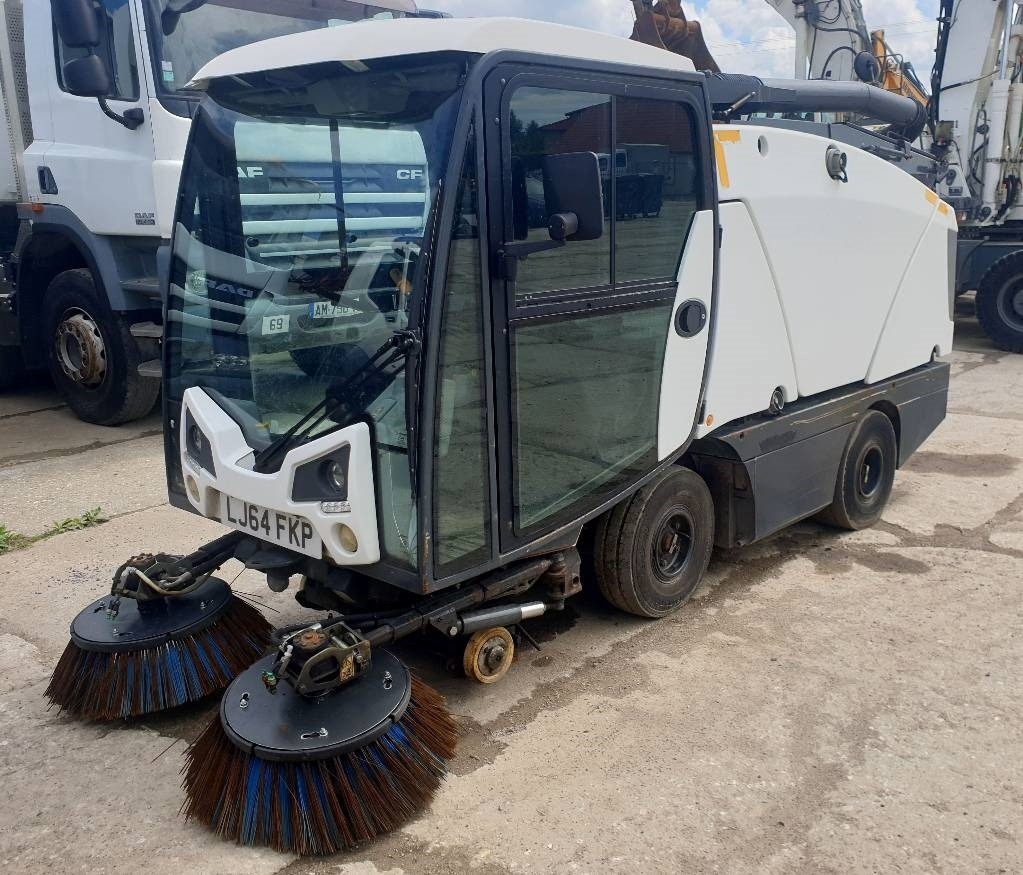 Johnston CX 201 - Road sweeper: picture 1 Johnston CX 201 - Road sweeper: picture 1