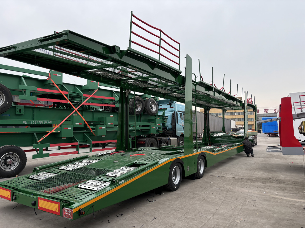 - Autotransporter semi-trailer: picture 1 - Autotransporter semi-trailer: picture 1