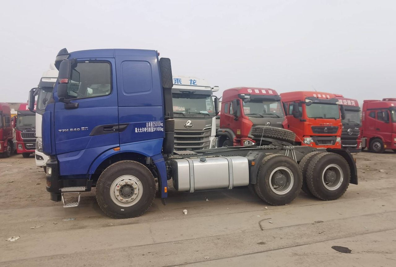 HOWO - Tractor unit: picture 2 HOWO - Tractor unit: picture 2