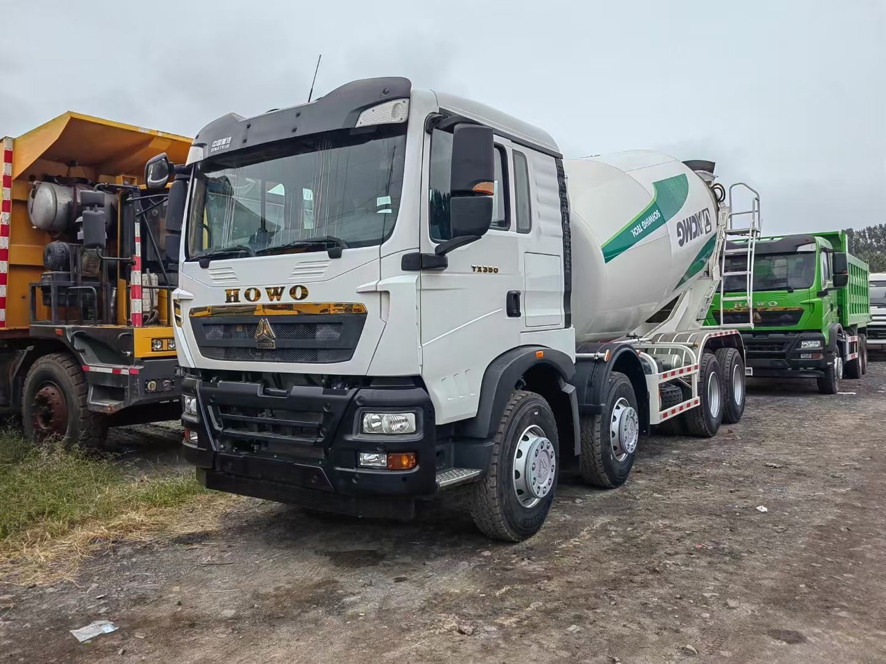 Howo - Concrete mixer semi-trailer: picture 2 Howo - Concrete mixer semi-trailer: picture 2