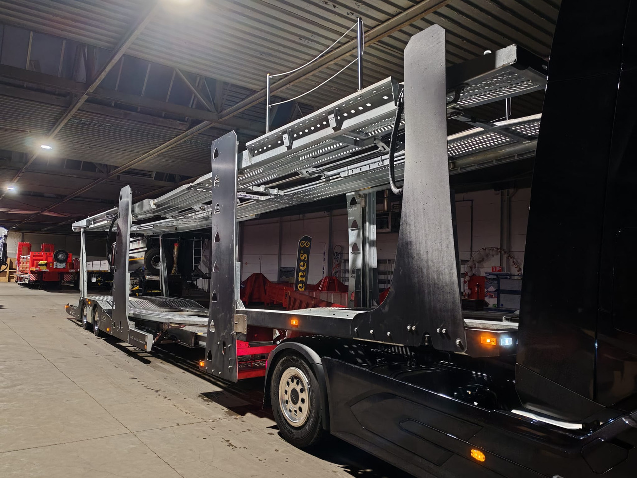 New Autotransporter semi-trailer LIDER Autotransporter: picture 6