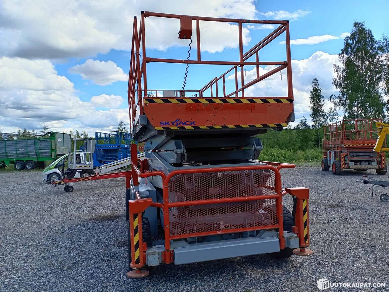 Skyjack SJ 9250 4x4 scissor lift, Inspected!, 2008, Hollola - Scissor lift: picture 5 Skyjack SJ 9250 4x4 scissor lift, Inspected!, 2008, Hollola - Scissor lift: picture 5