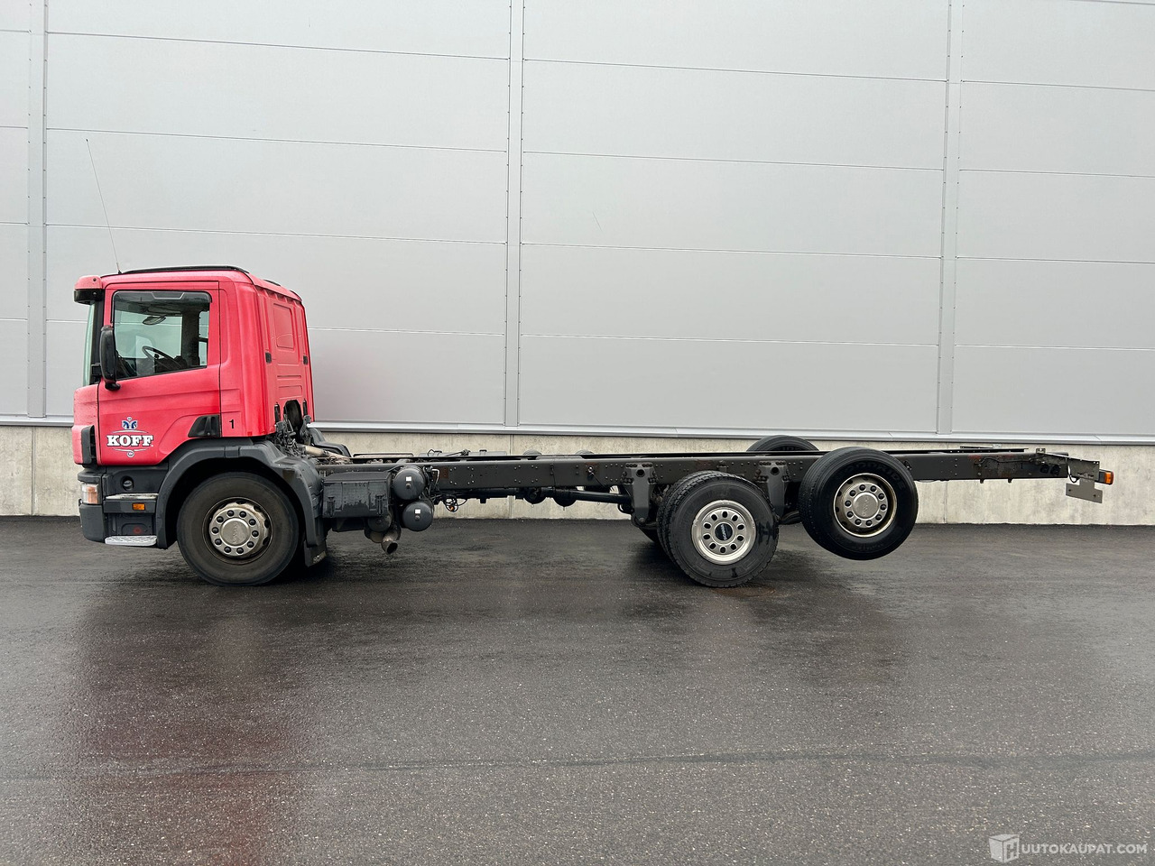 Scania P114 LB6X2NB Vain 255tkm ajettu, 2002, Vantaa - Truck: picture 4 Scania P114 LB6X2NB Vain 255tkm ajettu, 2002, Vantaa - Truck: picture 4