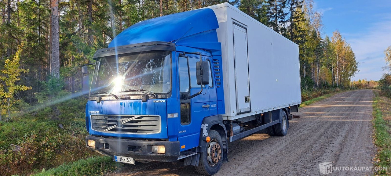 Volvo FL 220, 2000 Umpikorinen kuorma-auto, Kruunupyy - Truck: picture 1 Volvo FL 220, 2000 Umpikorinen kuorma-auto, Kruunupyy - Truck: picture 1