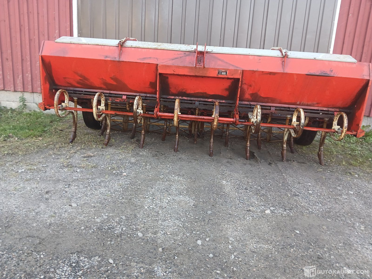 Tume 2500 kylvökone, Salo - Seed drill: picture 1 Tume 2500 kylvökone, Salo - Seed drill: picture 1