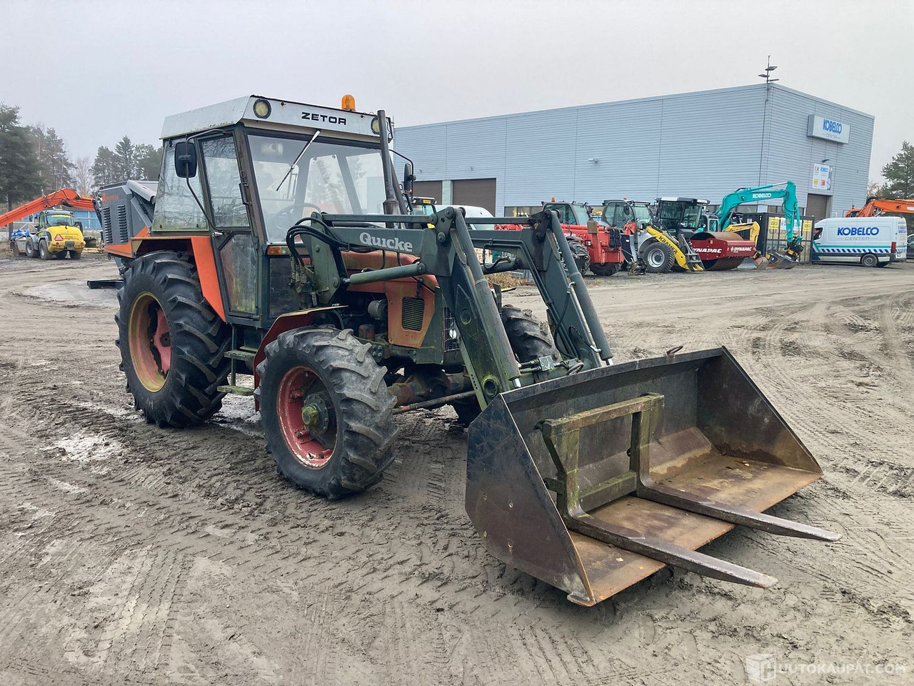 Zetor 7245, Nelivetotraktori, 1985, Marginaaliverollinen, Seinäjoki - Farm tractor: picture 5 Zetor 7245, Nelivetotraktori, 1985, Marginaaliverollinen, Seinäjoki - Farm tractor: picture 5