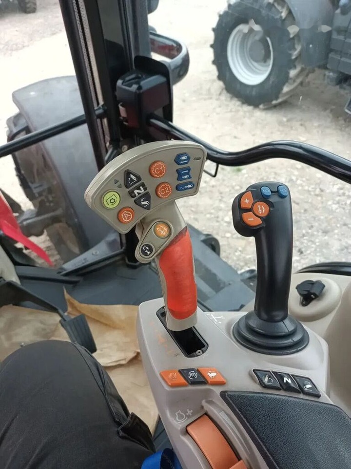Farm tractor Massey Ferguson 7726 Dyna VT: picture 15