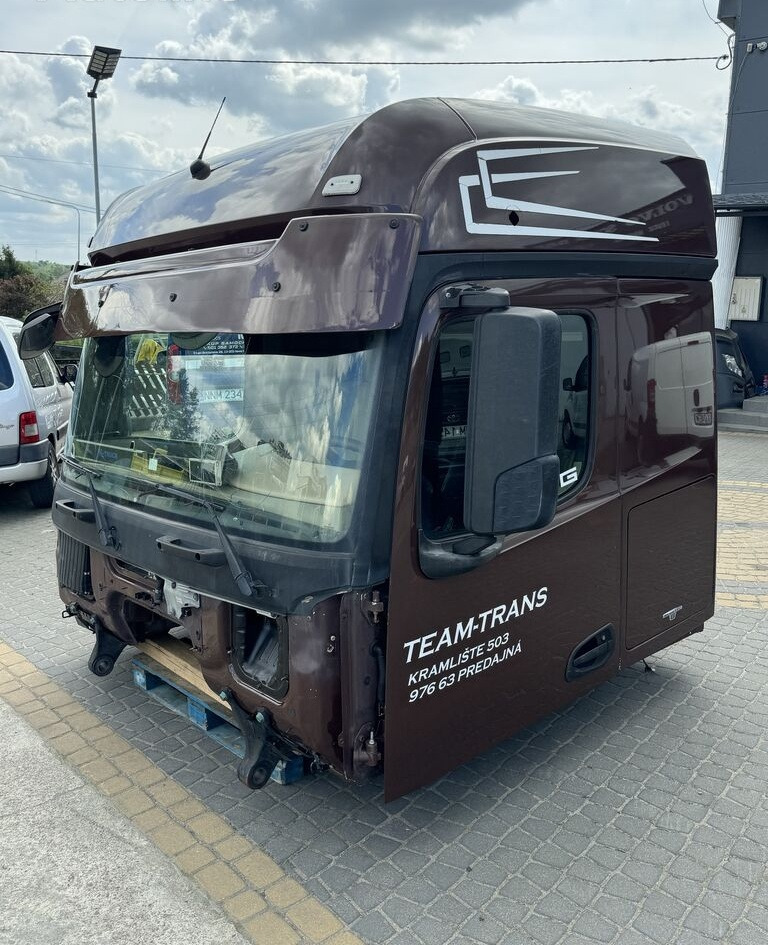 Mercedes-Benz Actros MP 4 - Cab for Truck: picture 3 Mercedes-Benz Actros MP 4 - Cab for Truck: picture 3