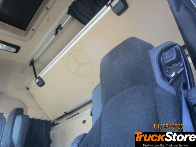 Tractor unit Mercedes-Benz Actros 1845 LS nRL: picture 9