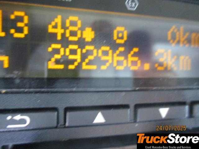 Tractor unit Mercedes-Benz Actros 1845 LS nRL: picture 9