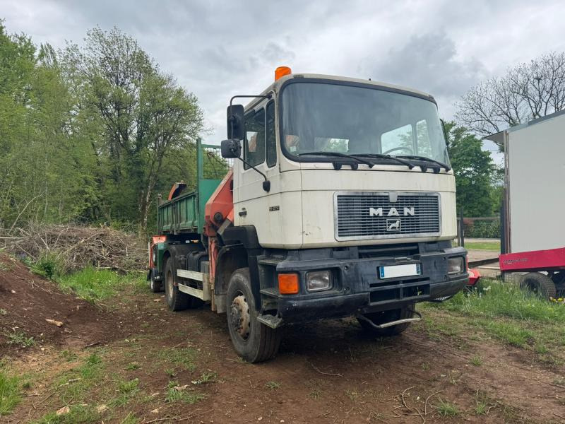 MAN 19.272 - Tipper, Crane truck: picture 1 MAN 19.272 - Tipper, Crane truck: picture 1