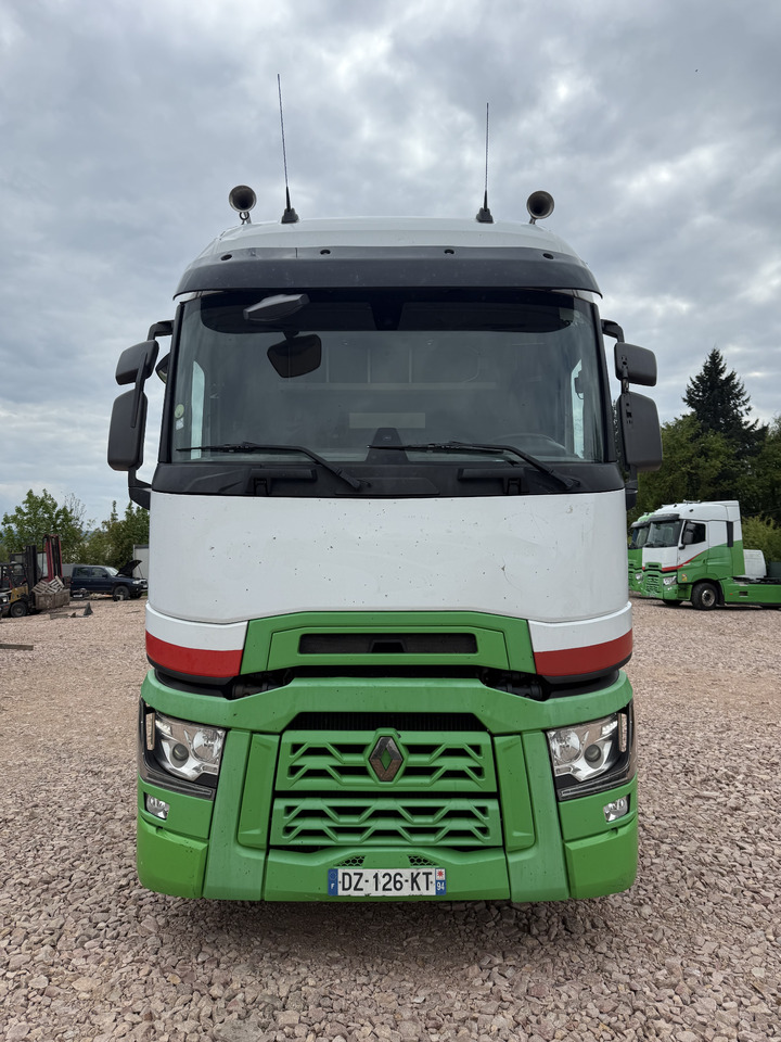 Renault T520 - Tractor unit: picture 2 Renault T520 - Tractor unit: picture 2