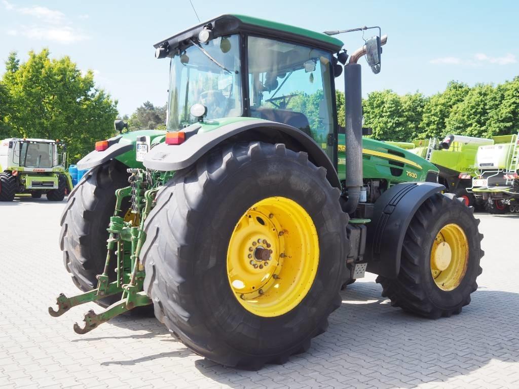 John Deere 7930 - Farm tractor: picture 3 John Deere 7930 - Farm tractor: picture 3