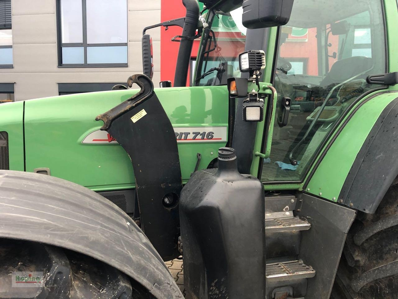 Farm tractor Fendt 716 Vario Favorit: picture 11