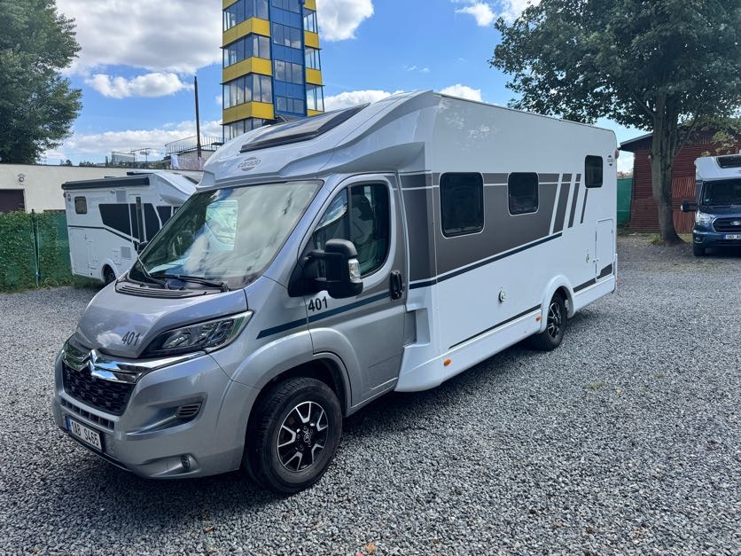 CARADO T447 PRO+ , camera, radio, awning, bike holder, LPG, ALU - Semi-integrated motorhome: picture 2 CARADO T447 PRO+ , camera, radio, awning, bike holder, LPG, ALU - Semi-integrated motorhome: picture 2