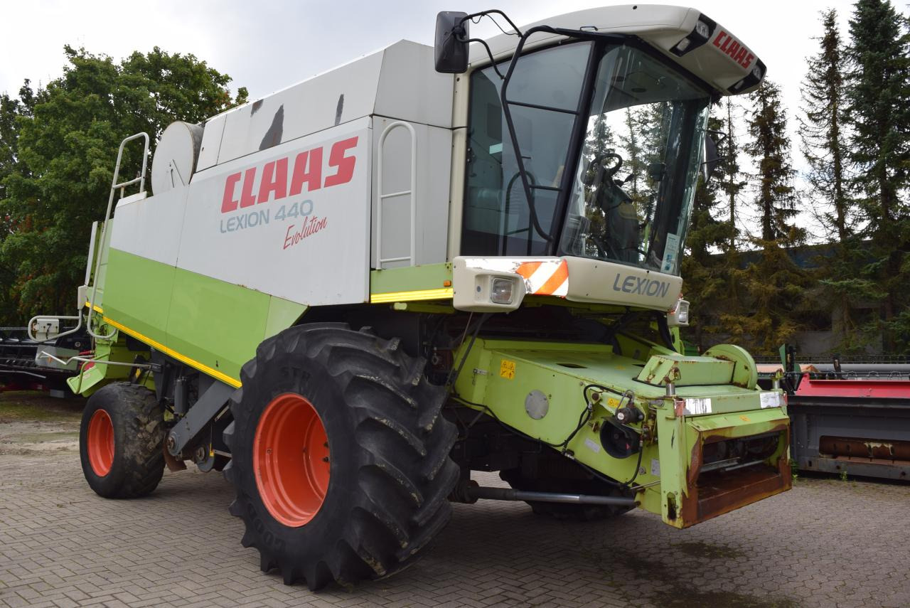 CLAAS Lexion 440 Evolution - Combine harvester: picture 4 CLAAS Lexion 440 Evolution - Combine harvester: picture 4