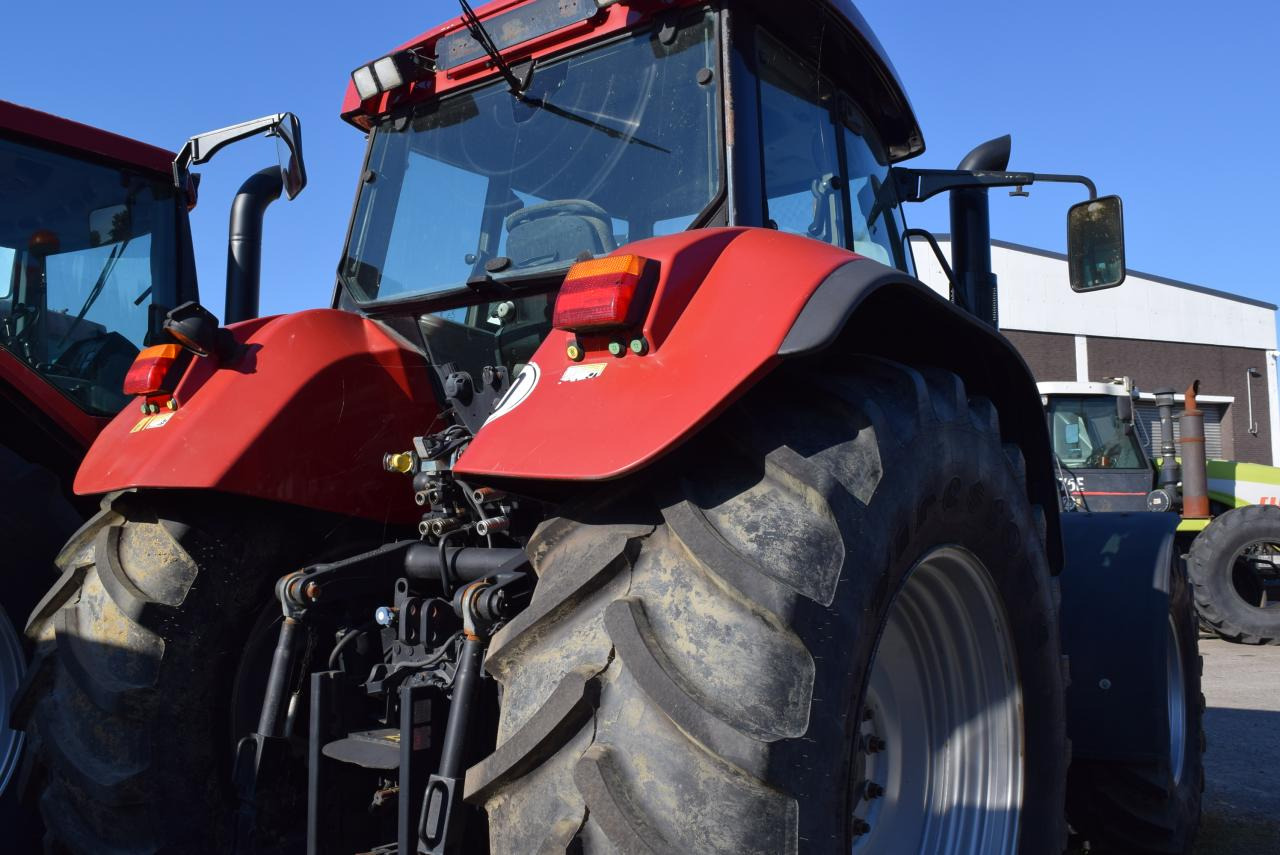 Case-IH CVX 1155 - Farm tractor: picture 5 Case-IH CVX 1155 - Farm tractor: picture 5