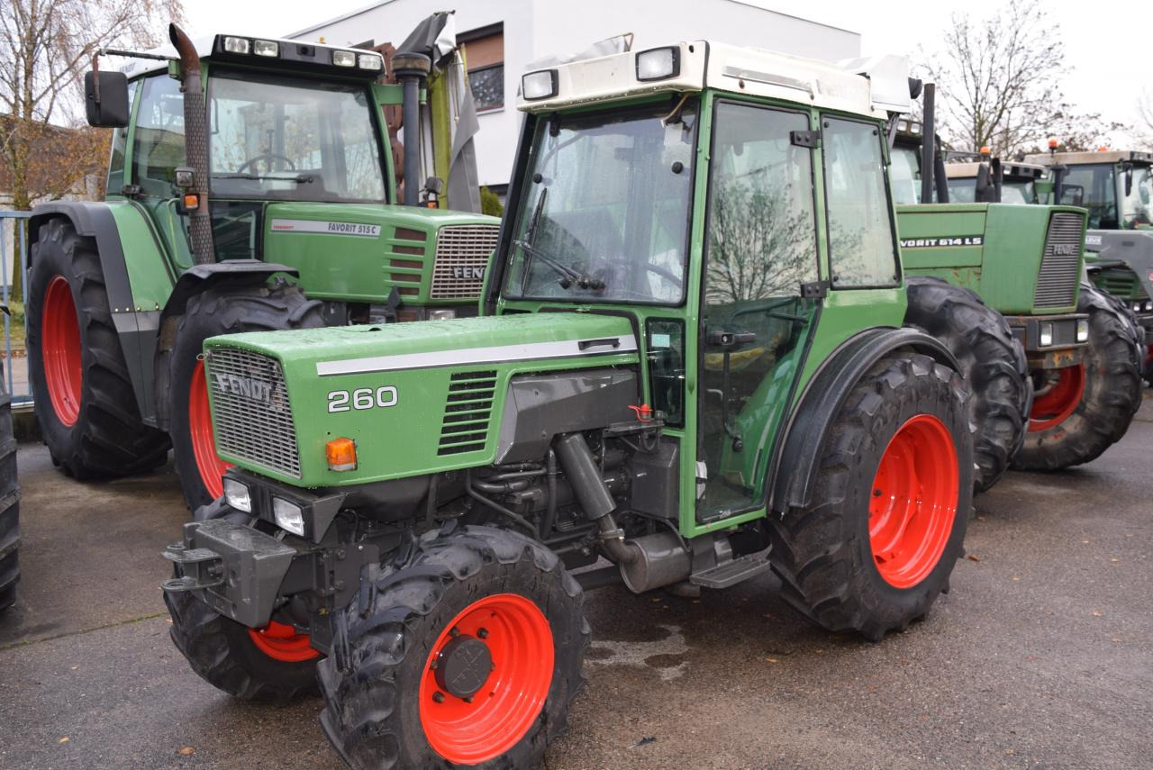 Fendt 260 V - Straddle tractor: picture 1 Fendt 260 V - Straddle tractor: picture 1
