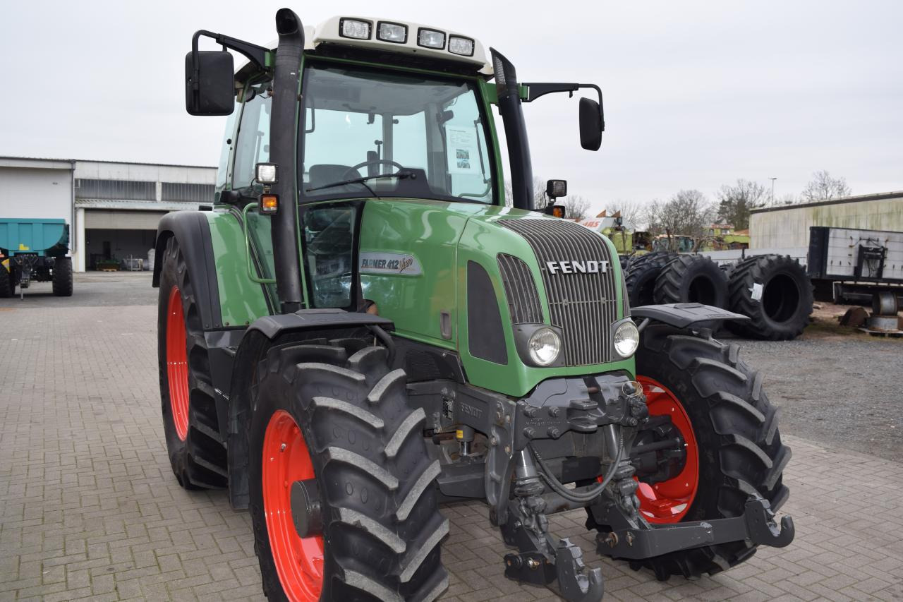 Fendt 412 Vario - Farm tractor: picture 3 Fendt 412 Vario - Farm tractor: picture 3