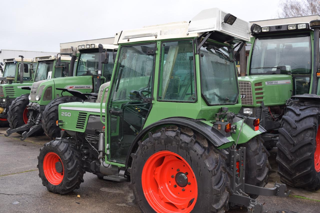 Fendt Farmer 260 V *Schmalspur* - Farm tractor: picture 4 Fendt Farmer 260 V *Schmalspur* - Farm tractor: picture 4