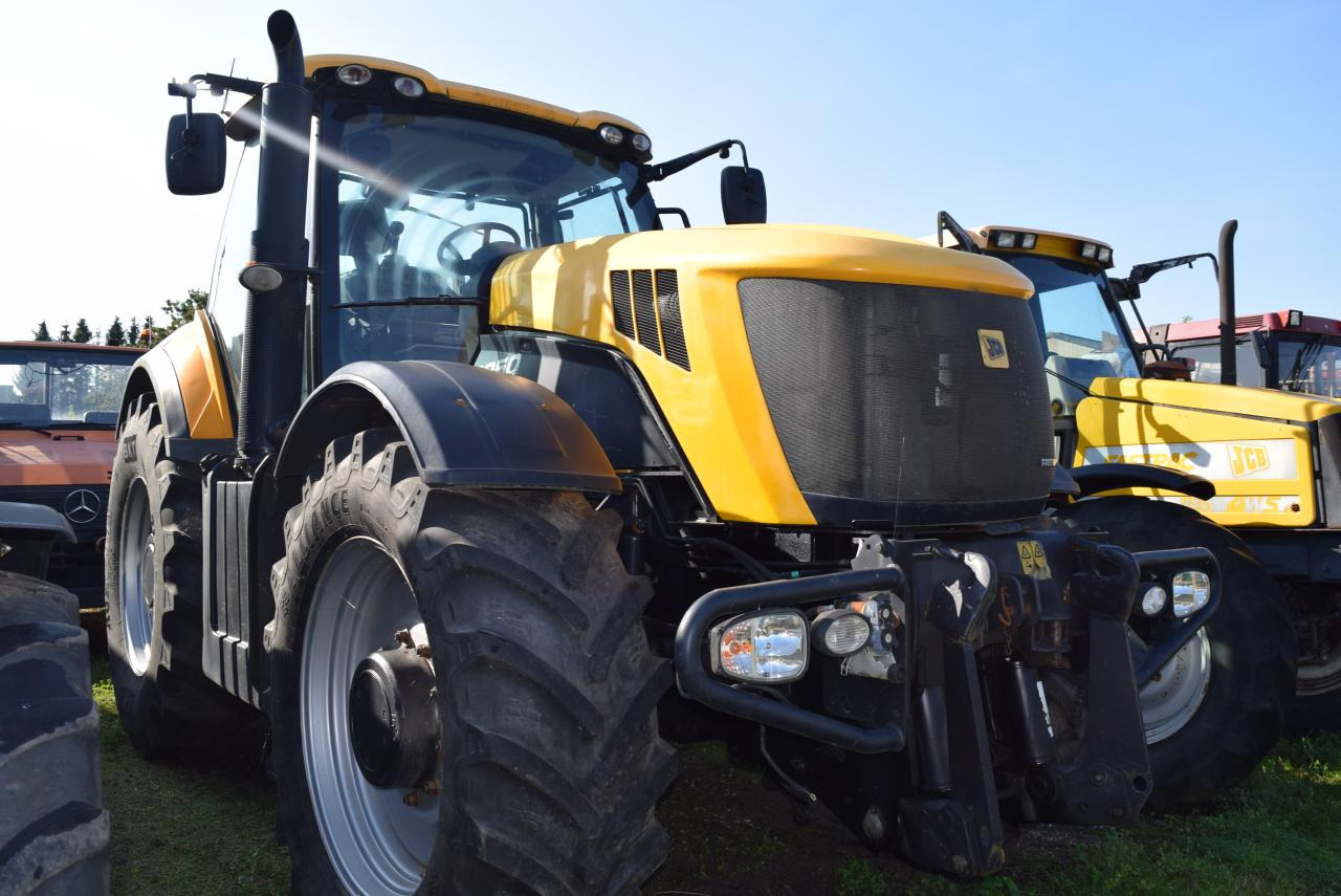 JCB Fastrac 8250 - Farm tractor: picture 2 JCB Fastrac 8250 - Farm tractor: picture 2