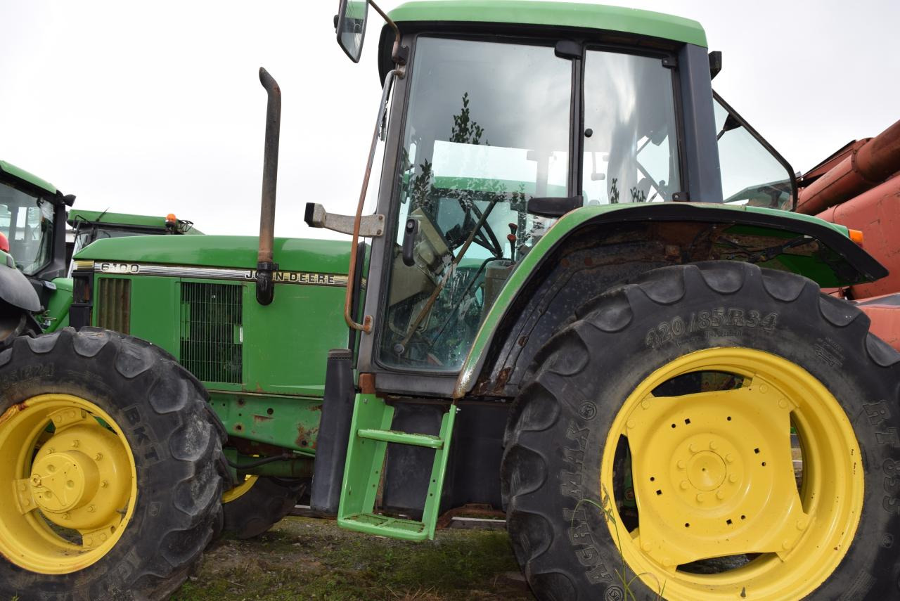 John Deere 6100 - Farm tractor: picture 3 John Deere 6100 - Farm tractor: picture 3