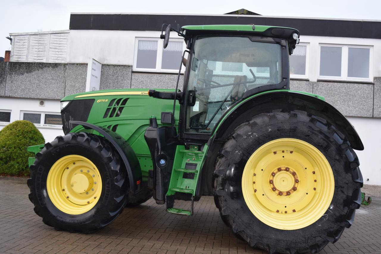 John Deere 6175 R - Farm tractor: picture 2 John Deere 6175 R - Farm tractor: picture 2