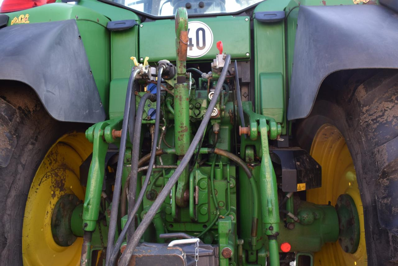 Farm tractor John Deere 7530 Premium: picture 6