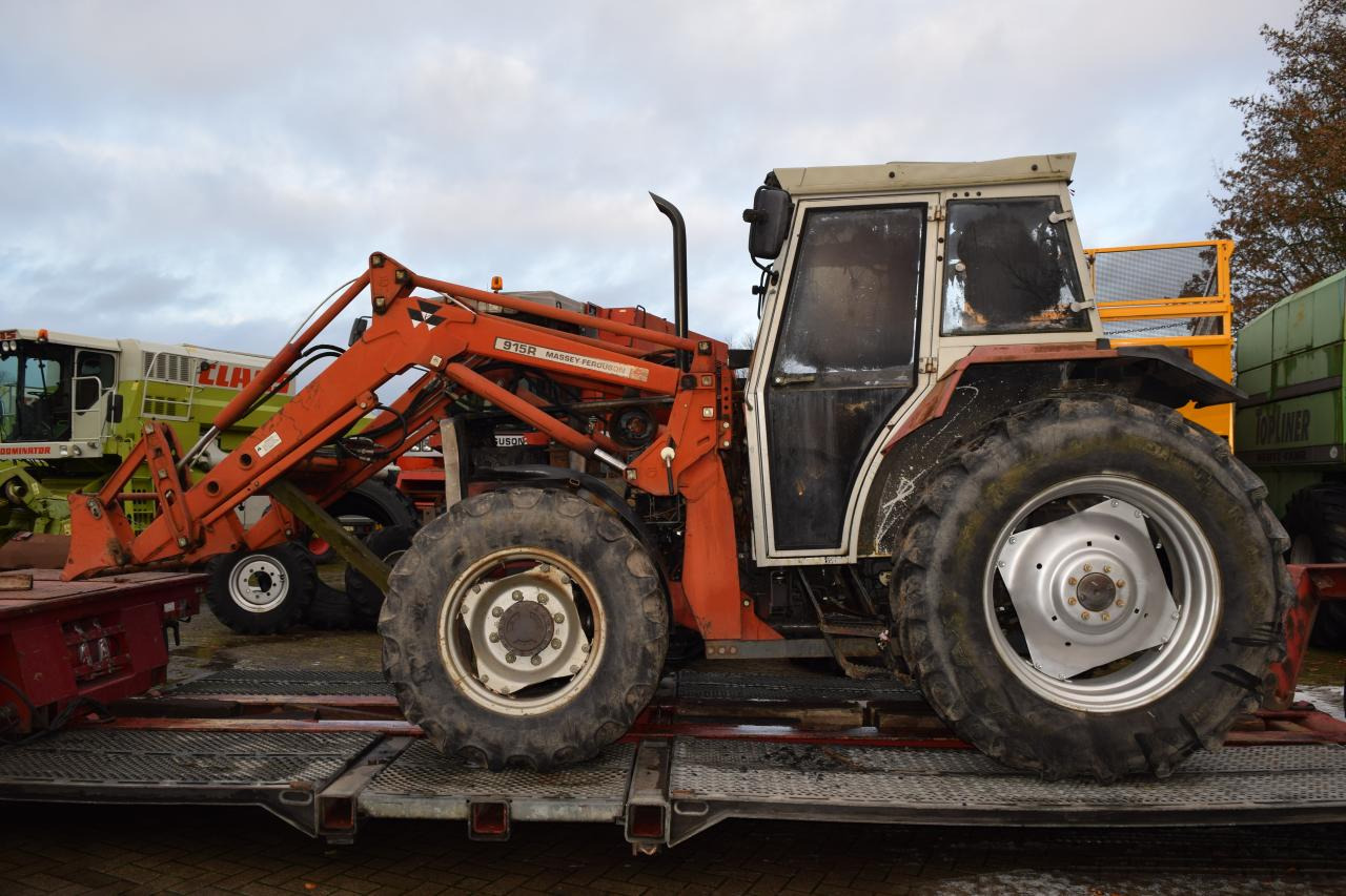 Massey Ferguson MF 390 T *Brandschaden* - Farm tractor: picture 1 Massey Ferguson MF 390 T *Brandschaden* - Farm tractor: picture 1