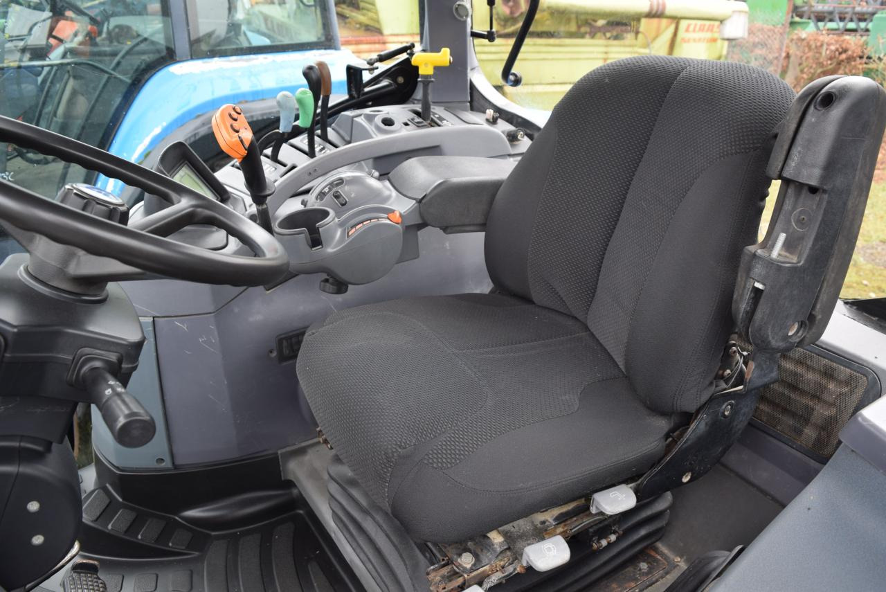 Farm tractor New Holland T 7040: picture 7