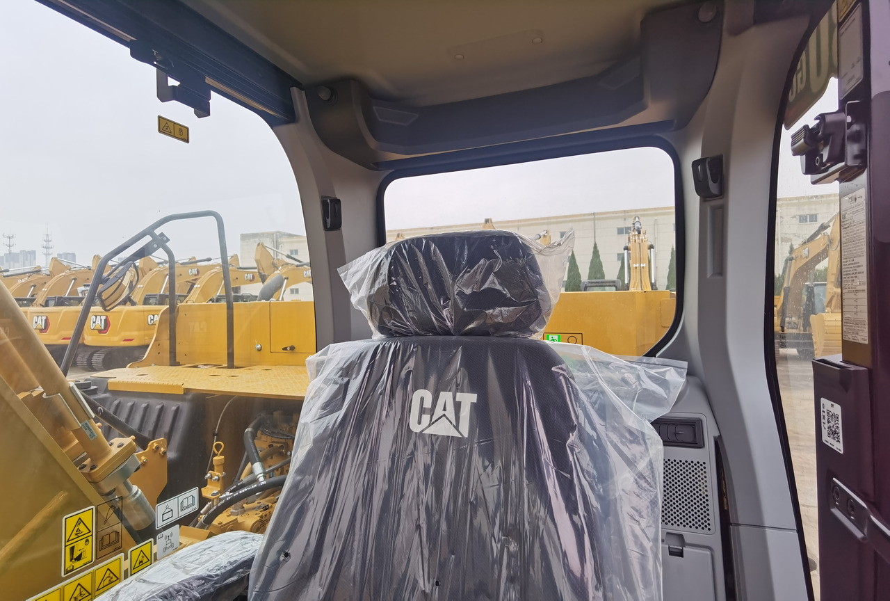 New Crawler excavator CAT 330GC: picture 11