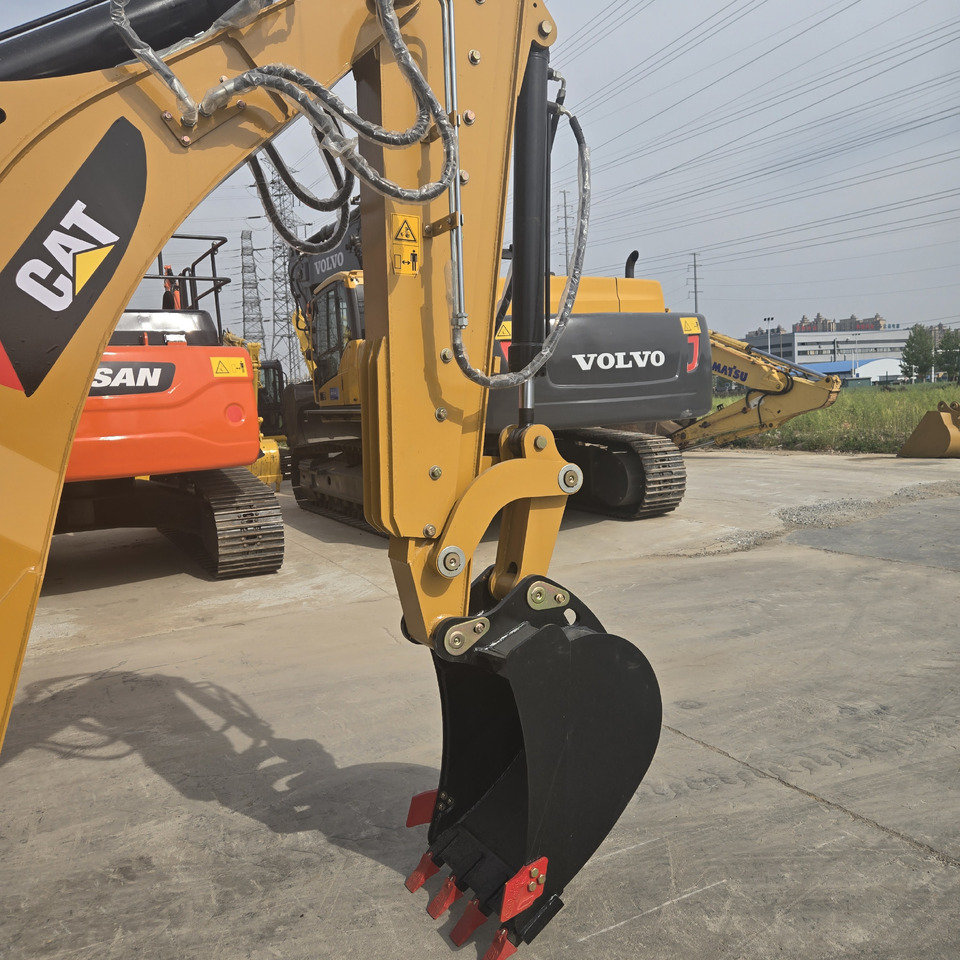 CAT 426F - Backhoe loader: picture 2 CAT 426F - Backhoe loader: picture 2