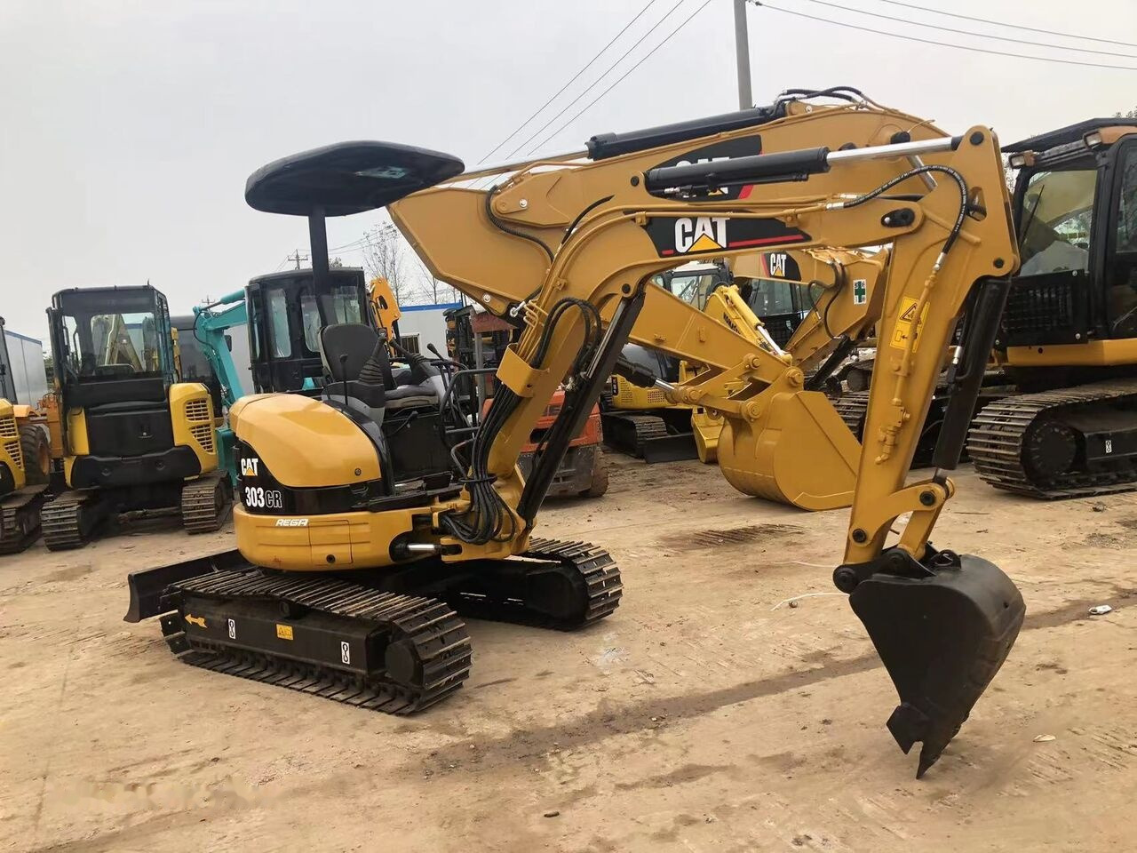 Mini excavator Caterpillar 303CR: picture 9