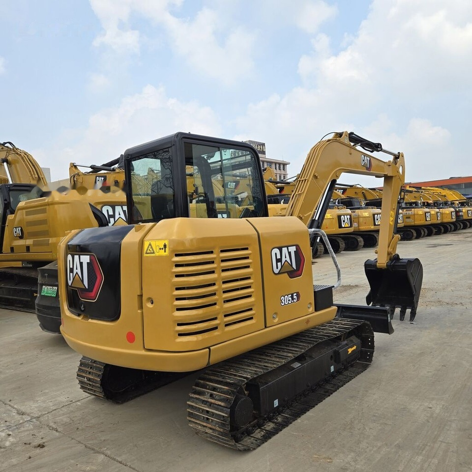 Mini excavator Caterpillar 305.5: picture 1
