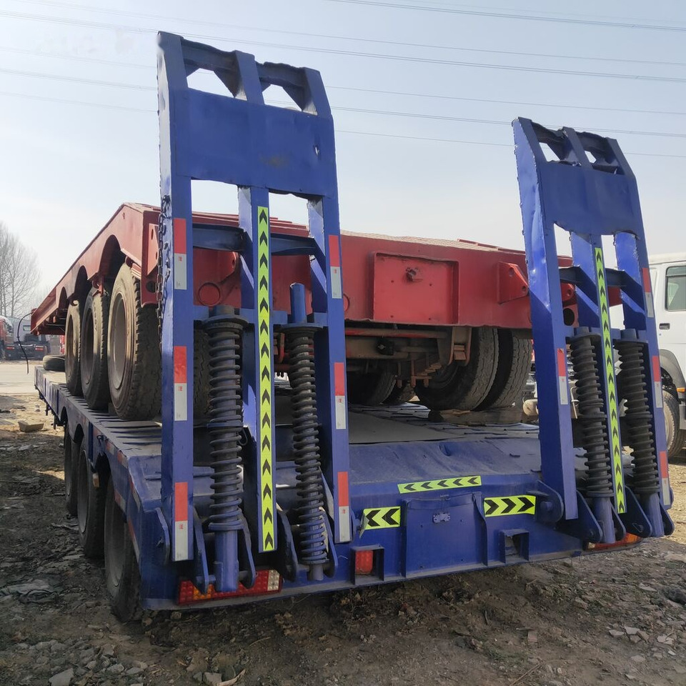 - Low loader semi-trailer: picture 2 - Low loader semi-trailer: picture 2