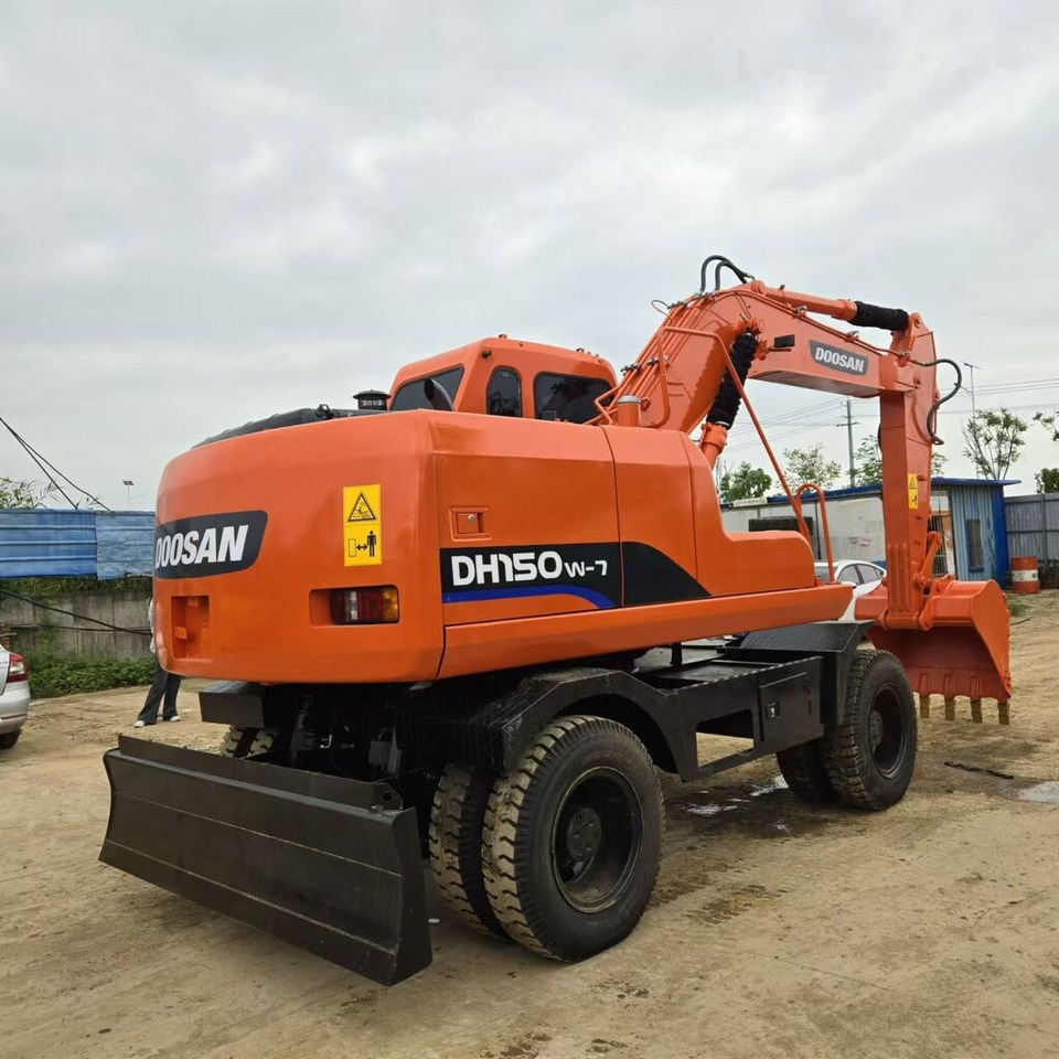 Doosan DH150W - Wheel excavator: picture 4 Doosan DH150W - Wheel excavator: picture 4
