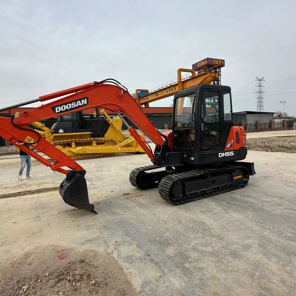 Doosan DH55 - Mini excavator: picture 3 Doosan DH55 - Mini excavator: picture 3